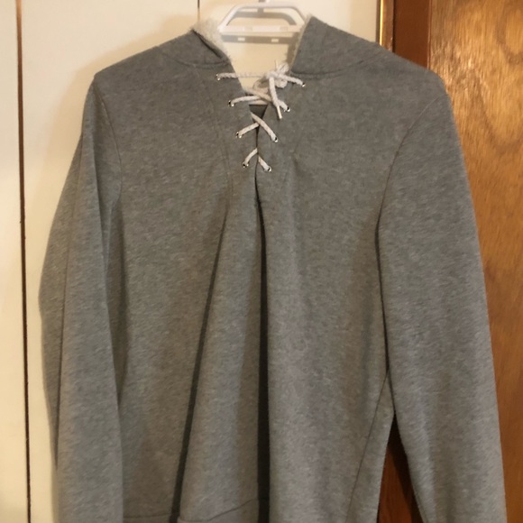 Grey pullover hoodie - Picture 2 of 6